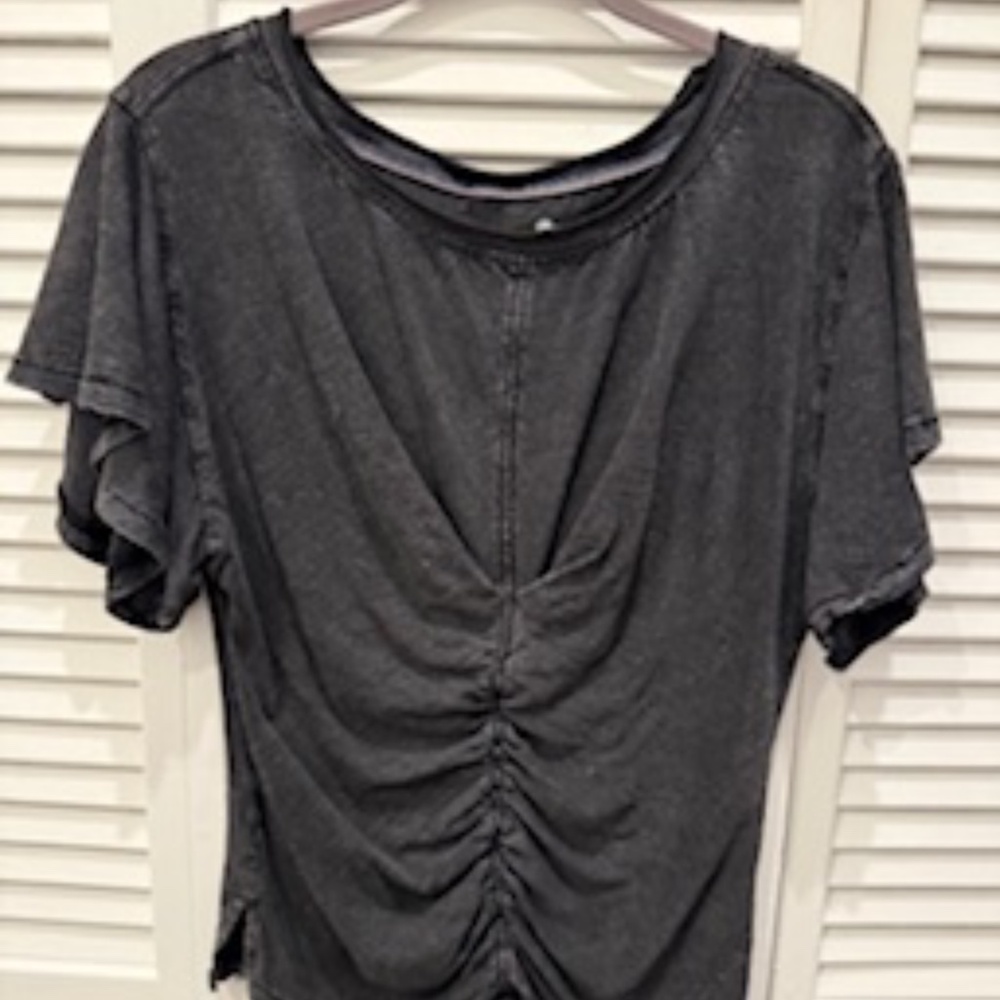 Anthropologie Pilcro Ruched Flutter SS Tee, size SM